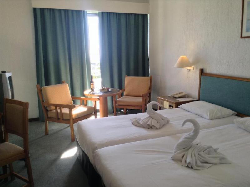 Paphos Gardens Apartment Phòng bức ảnh